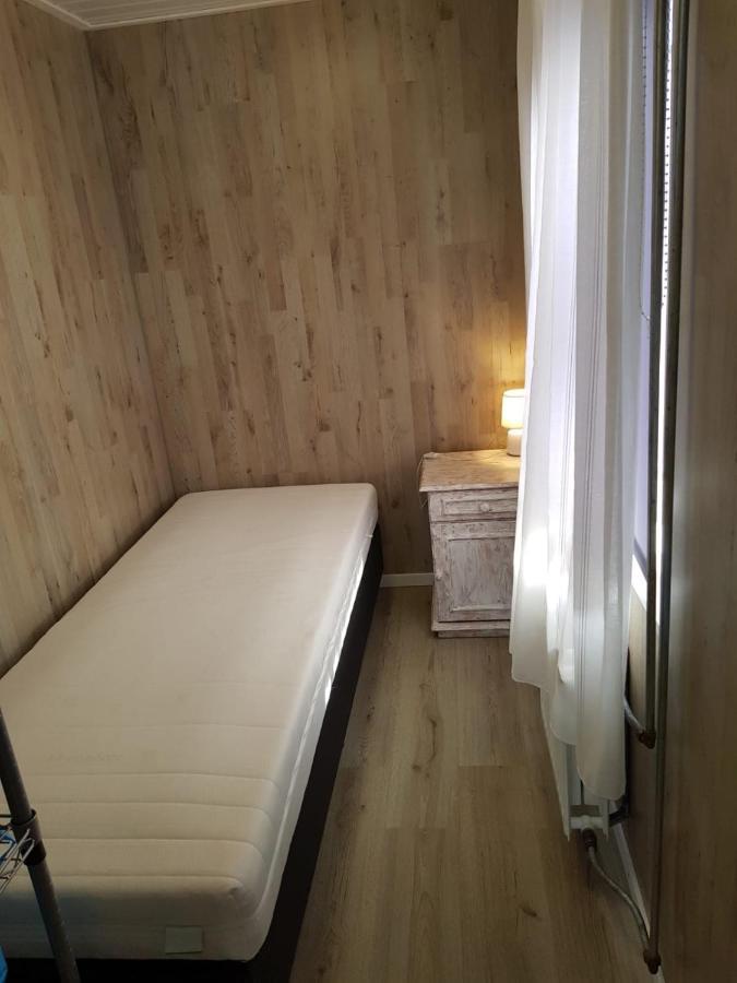 Cozy Chalet In Opmeer Near Amsterdam And Beach Экстерьер фото